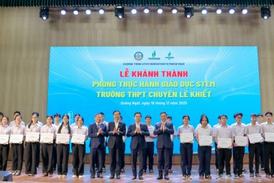 Chủ tịch Ok365 con tỉnh Nguyễn Hoàng Giang dự Lễ Khánh thành Phòng thực hành Ok365a com STEM