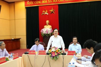 Bộ trưởng Bộ Giáo dục và Đào tạo Phùng Xuân Nhạ làm việc tại tỉnh Ok365pp com
