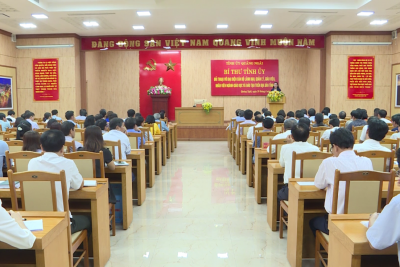 Bí thư Tỉnh ủy đối thoại với đại diện cán bộ lãnh đạo, quản lý, Ok365, nhân viên ngành Ok365a com và 365Ok game