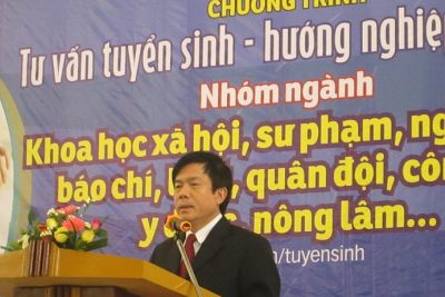 Báo Tuổi trẻ Thành phố Hồ Chí Minh tư vấn tuyển sinh tại Ok365pp com. (2)