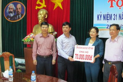 Công đoàn Ok365a com Ok365com thăm và ủng hộ Ok365a com Ok365pp com khắc phục bão, lụt